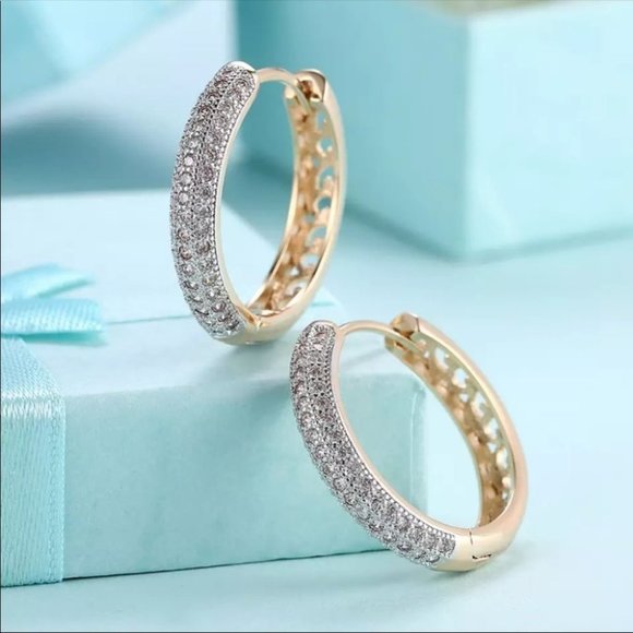 18k Gold Plated 24mm Circle Hoop Earrings - Picture 4 of 8